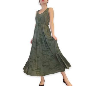Sundry for Evereve Malibu Sleeveless Maxi Dress in Camo Print